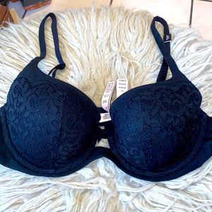 NWT Victoria’s Secret Body by Victoria Line Demi Bra Size 36b